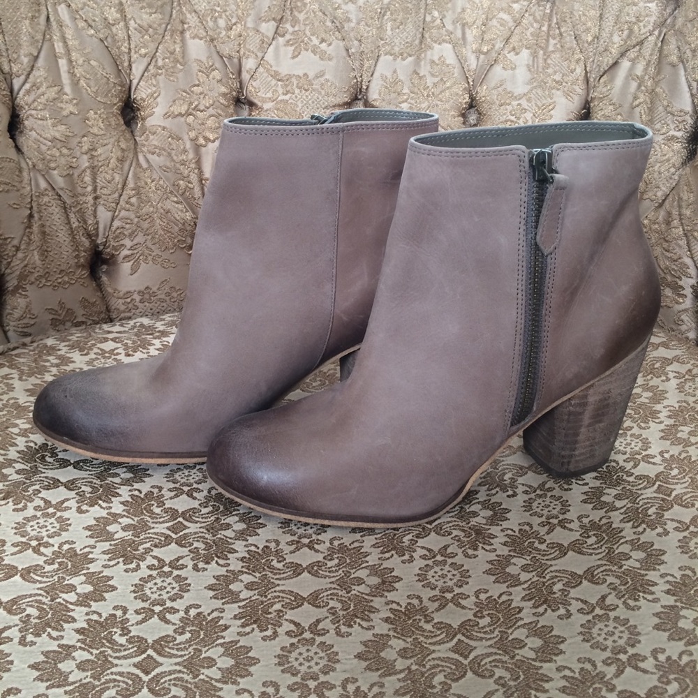 BP Trolley Bootie size 7.5
